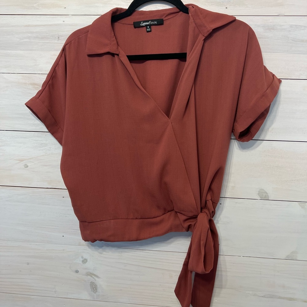 Cropped collared blouse